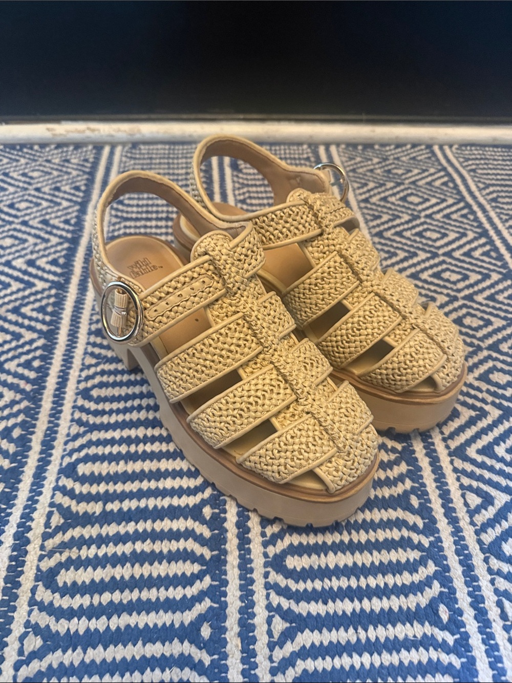 RARE woman’s  Woven Strappy Platform Sandals - Tan 6.5